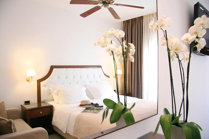Armata Boutique Hotel Spetses Town Exterior photo