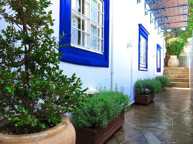 Armata Boutique Hotel Spetses Town Exterior photo