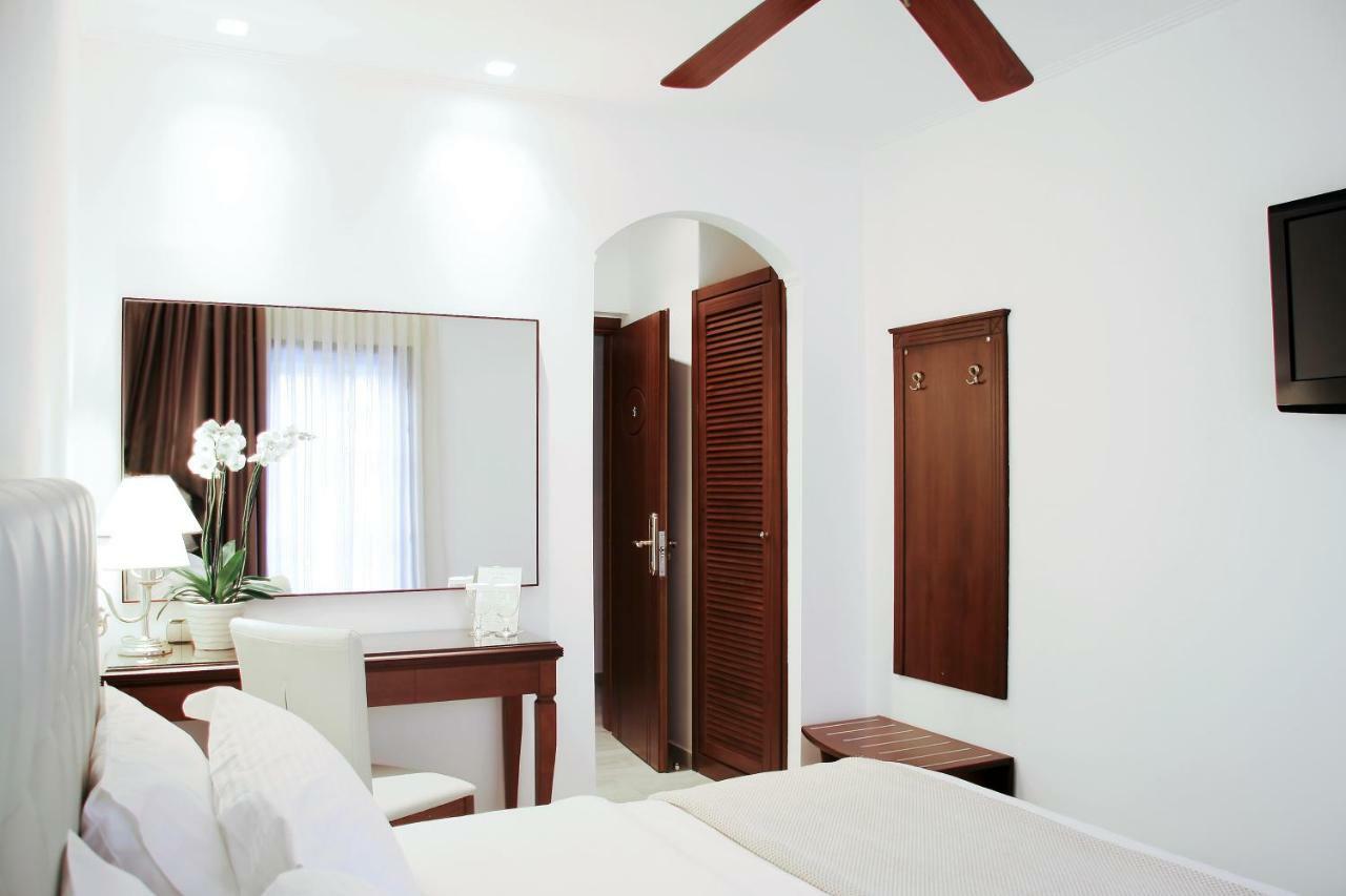 Armata Boutique Hotel Spetses Town Exterior photo